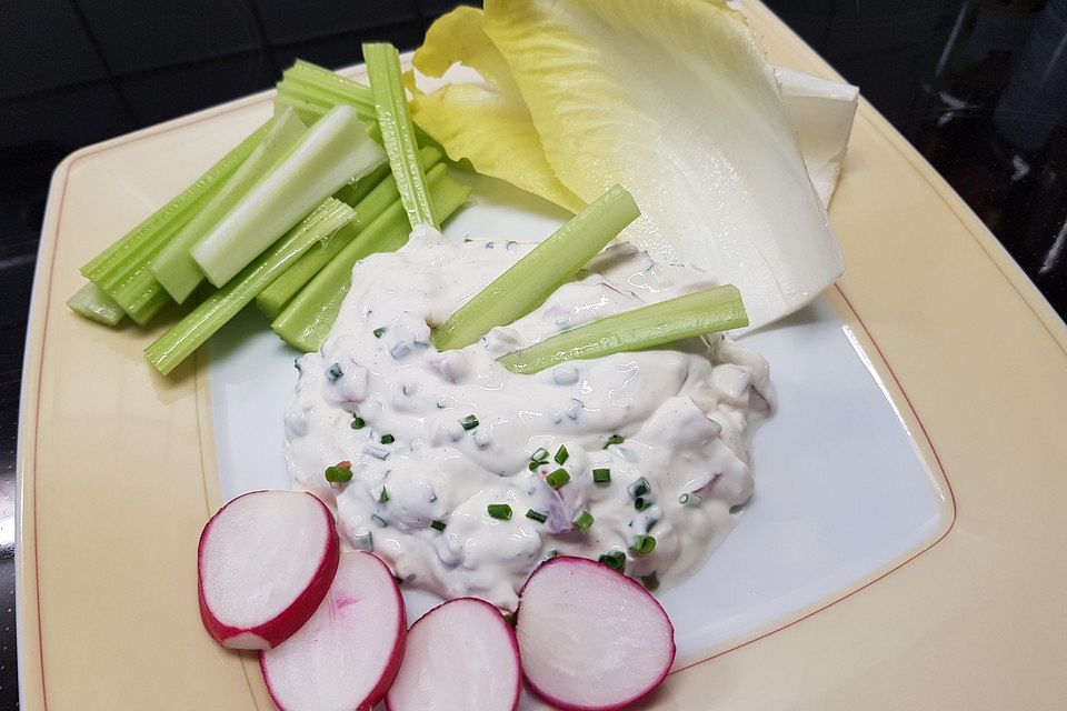 Tomaten-Quark Dip mit Gemüse