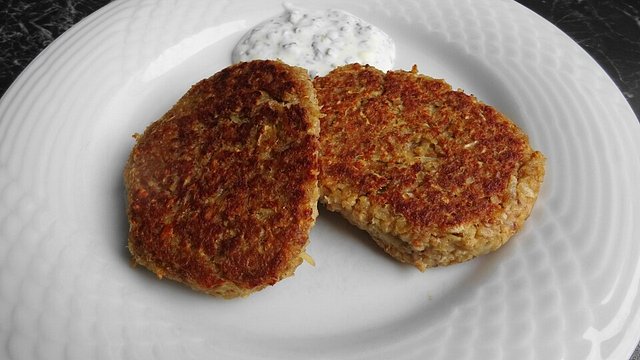 Feine Frikadellen aus Weißkohl und Grünkern von kochwütiges