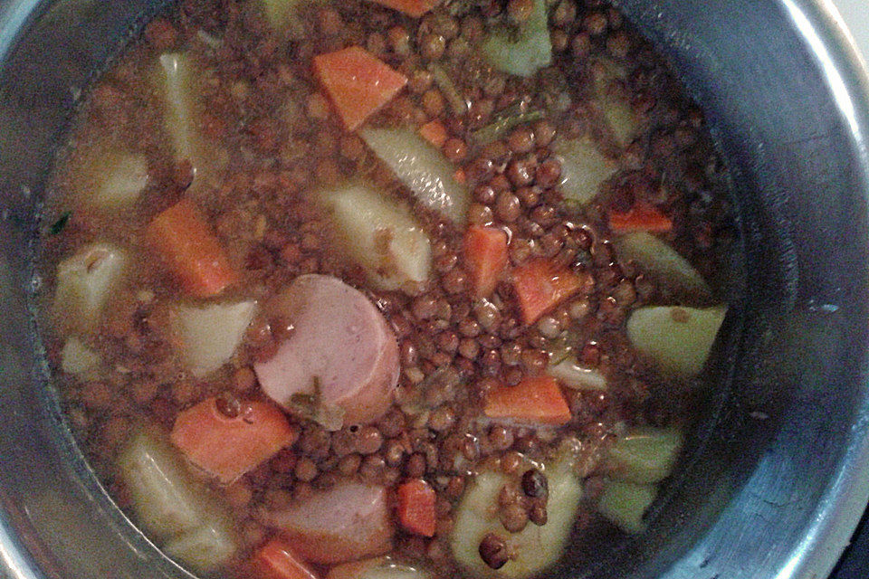 Linseneintopf süßsauer mit Blutwurst