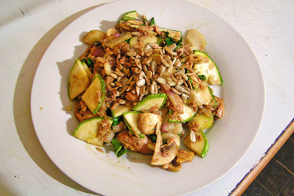 Grüner Thunfisch-Salat