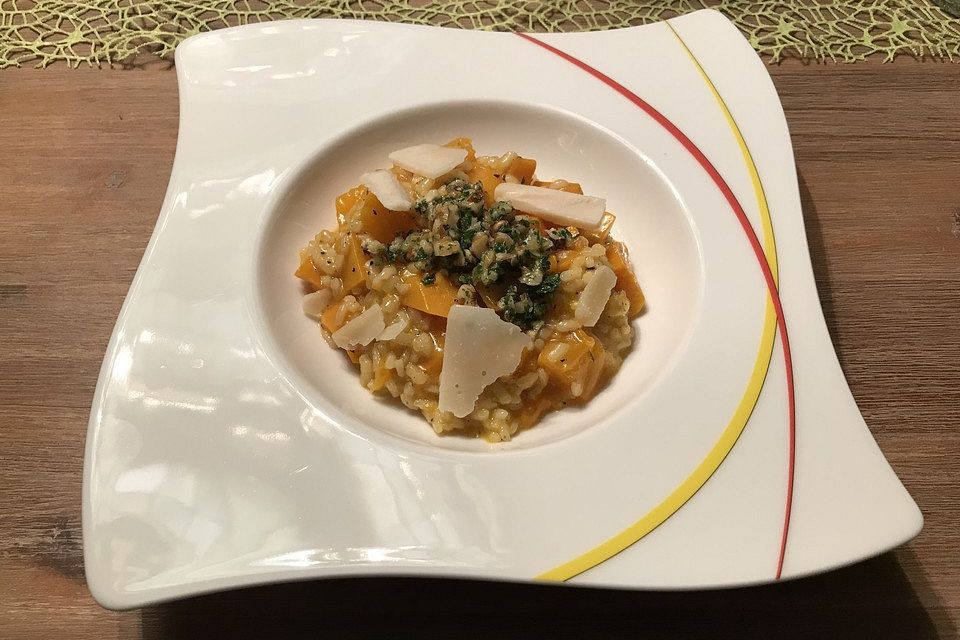 Kürbisrisotto mit Walnüssen Kürbisrisotto mit Walnüssen