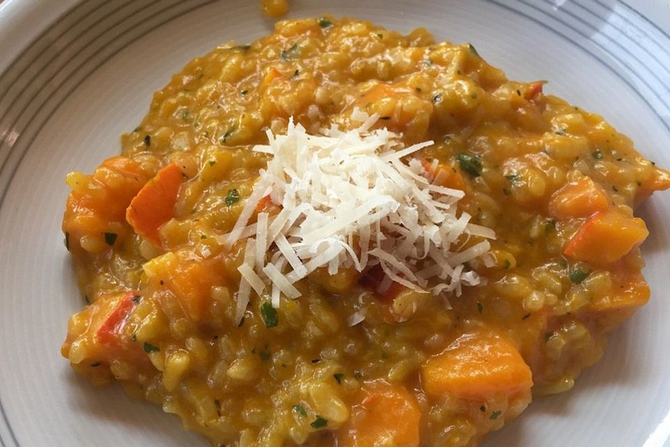 Kürbisrisotto mit Walnüssen Kürbisrisotto mit Walnüssen