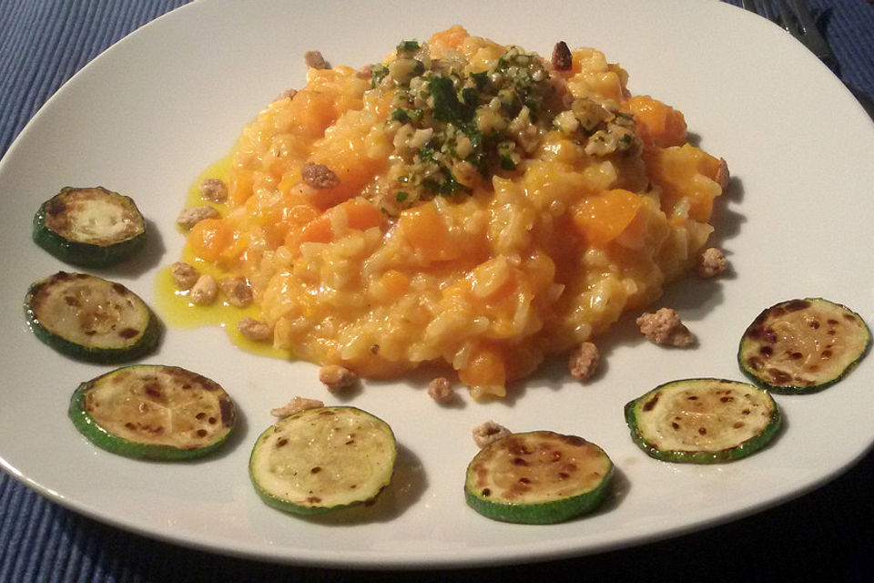Kürbisrisotto mit Walnüssen Kürbisrisotto mit Walnüssen