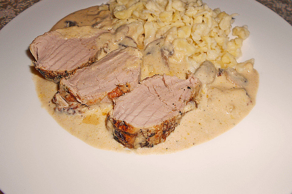 Schweinekräutermedaillons mit Kabinett-Soße