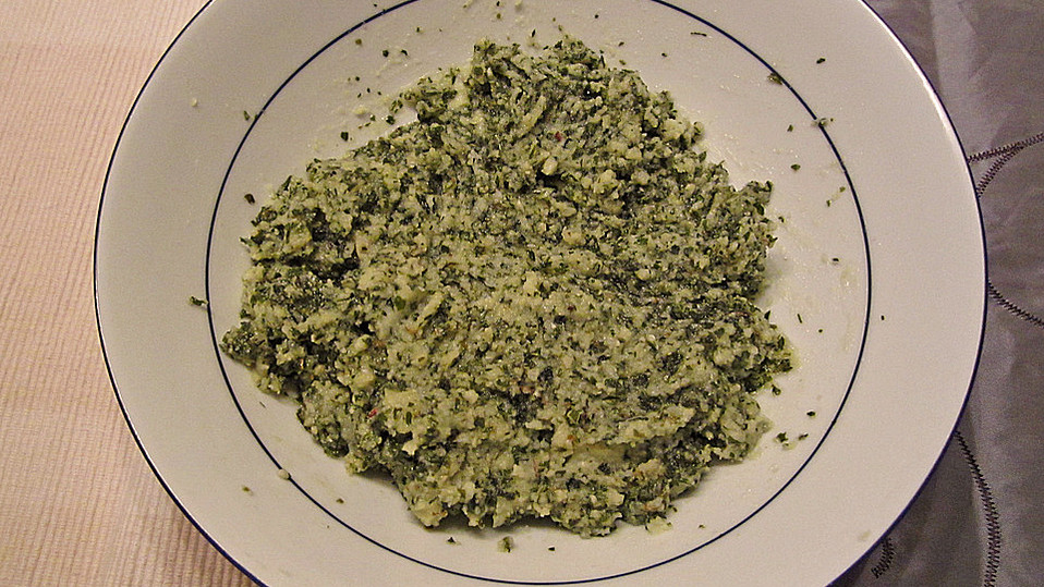 Kartoffelpüree mit Bärlauch-Mandel-Pesto von ManuGro Kartoffelpüree mit Bärlauch-Mandel-Pesto von ManuGro