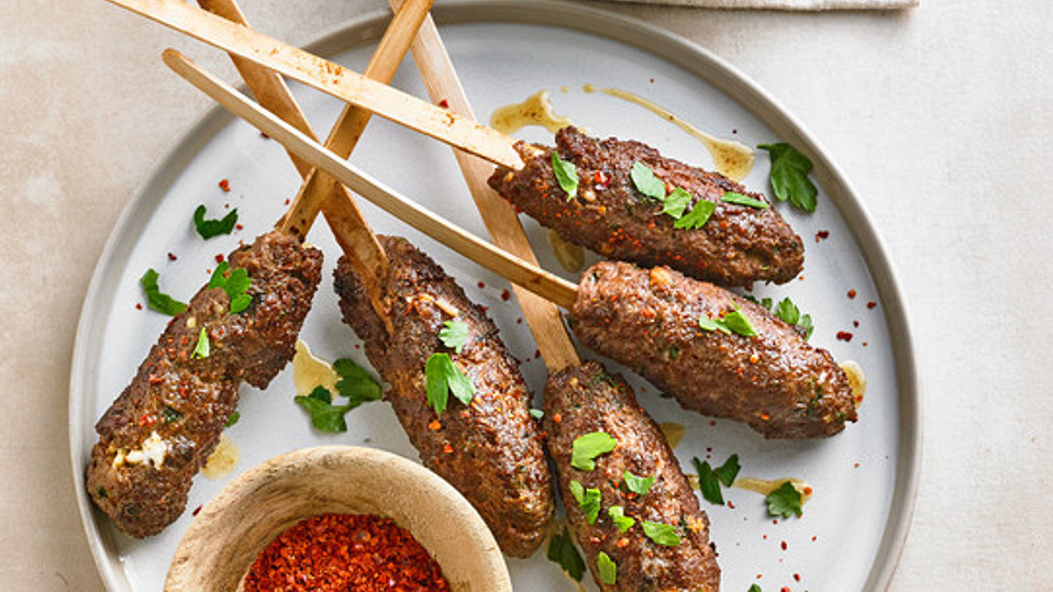 Spieße mit Lammhackfleisch und Schafskäse von DieKalimera