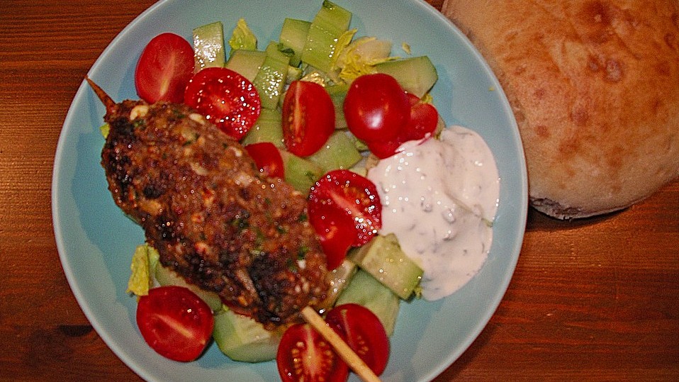 Spieße mit Lammhackfleisch und Schafskäse von DieKalimera