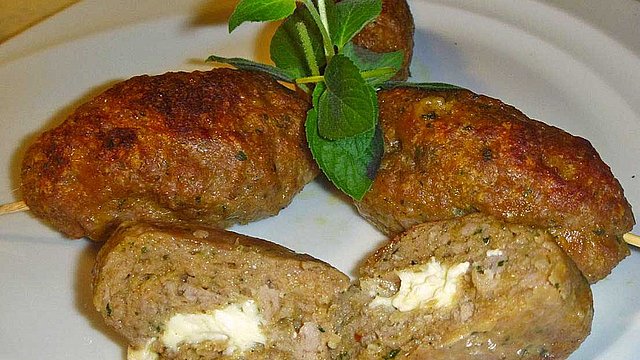 Spieße mit Lammhackfleisch und Schafskäse von DieKalimera