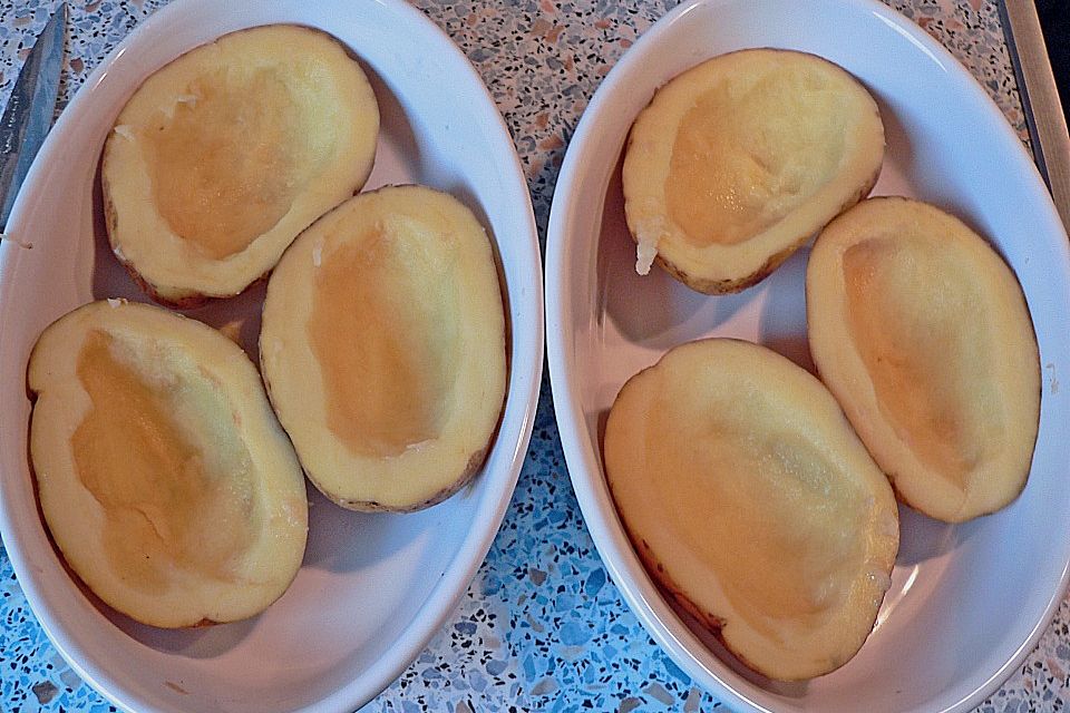 Backofenkartoffeln mit Käsefüllung