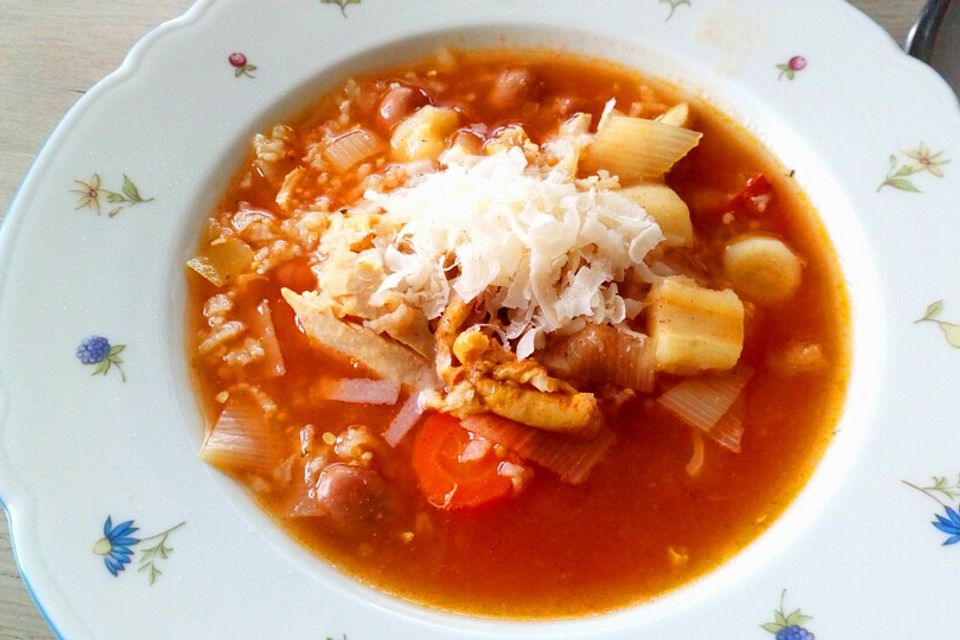 Kräftige Minestrone