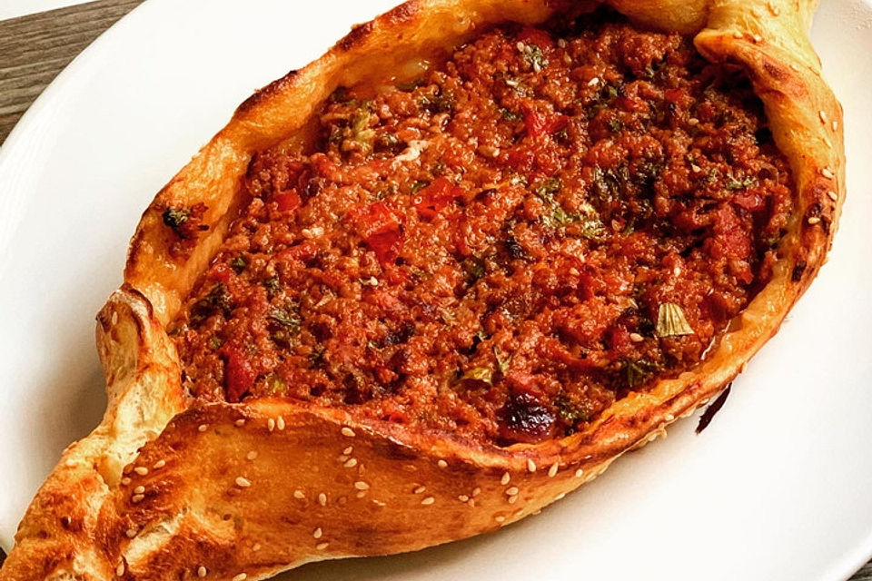 Kiymali Pide