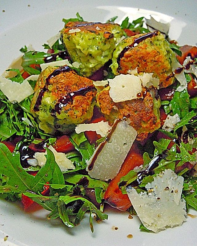 Rauke-Tomaten-Salat mit Balsamicodressing und Parmigiano