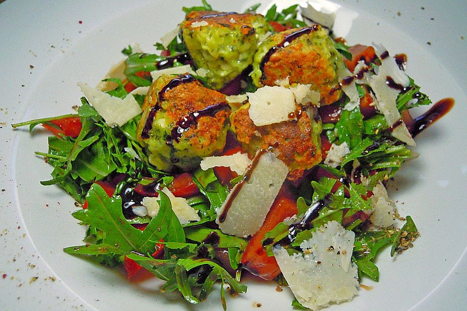 Rauke-Tomaten-Salat mit Balsamicodressing und Parmigiano