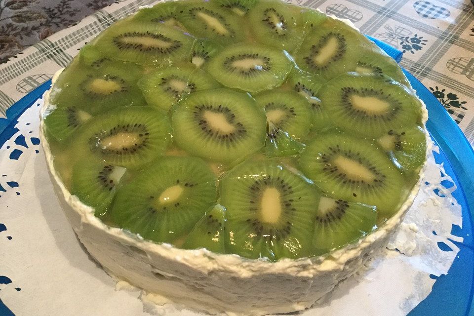 Mohn-Kiwi Torte