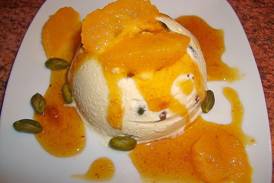 Nougat-Semifreddo mit Orangen-Honig Sirup