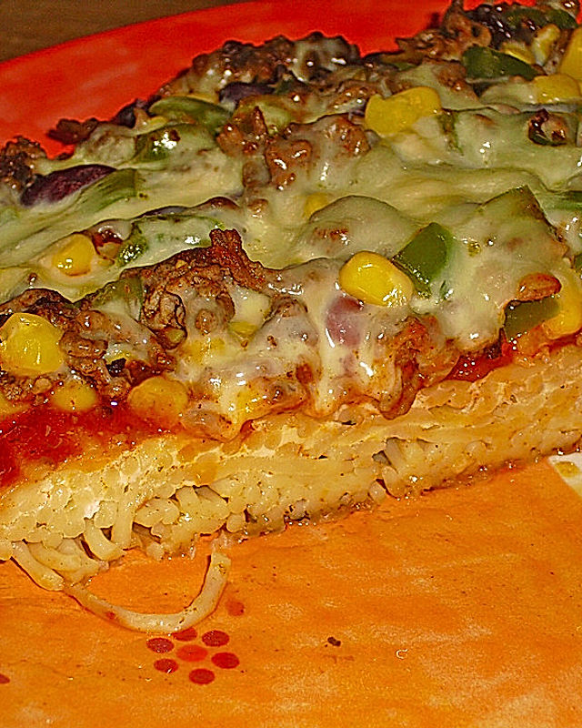 Spaghetti-Barbecue Pizza