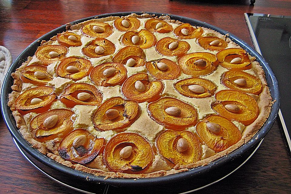 Tarte aux abricots mit Mandelflan