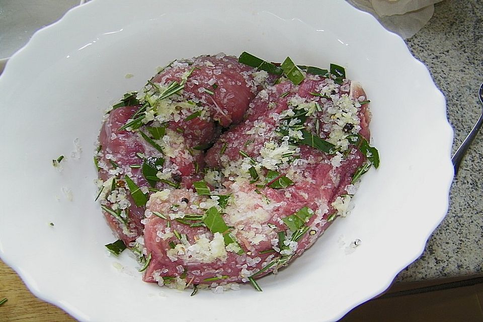 Carne Salade mit Borlottibohnen