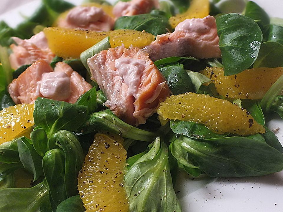 Feldsalat mit Lachsfilet und Orangendressing von Zuckerbacher| Chefkoch