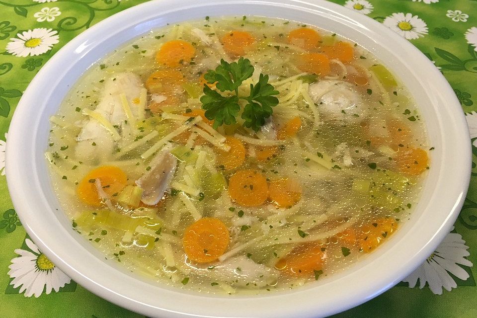 Hühner-Gemüse-Suppe