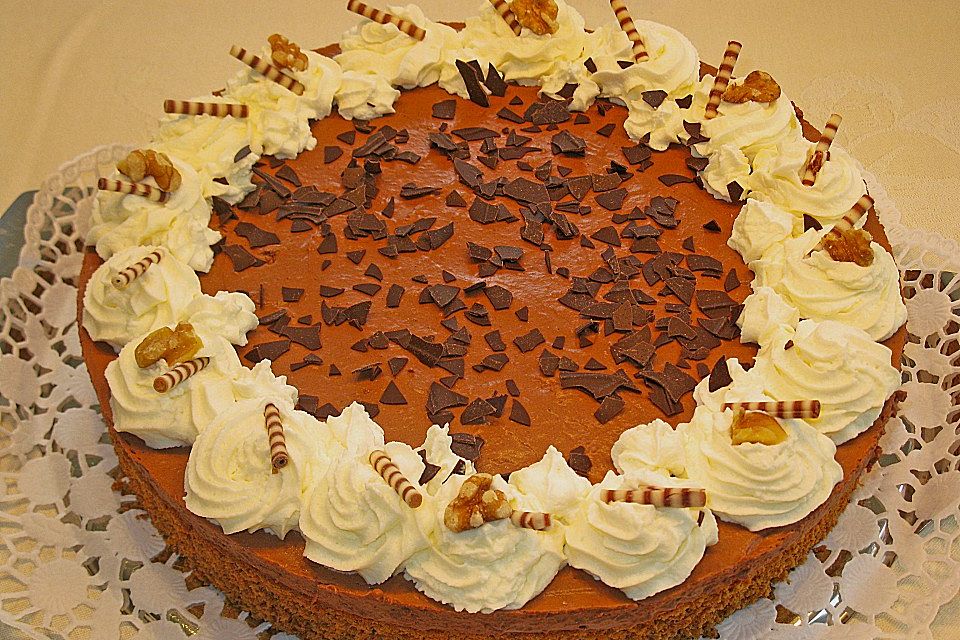 Walnuss-Schokoladen-Torte