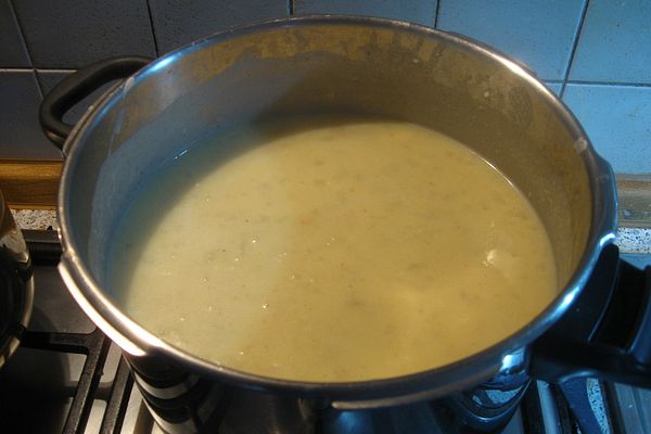 Kartoffel-Zwiebelsuppe von Hannajaiza | Chefkoch