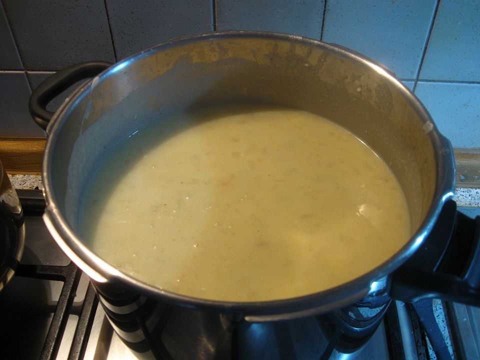 Kartoffel-Zwiebelsuppe von Hannajaiza| Chefkoch