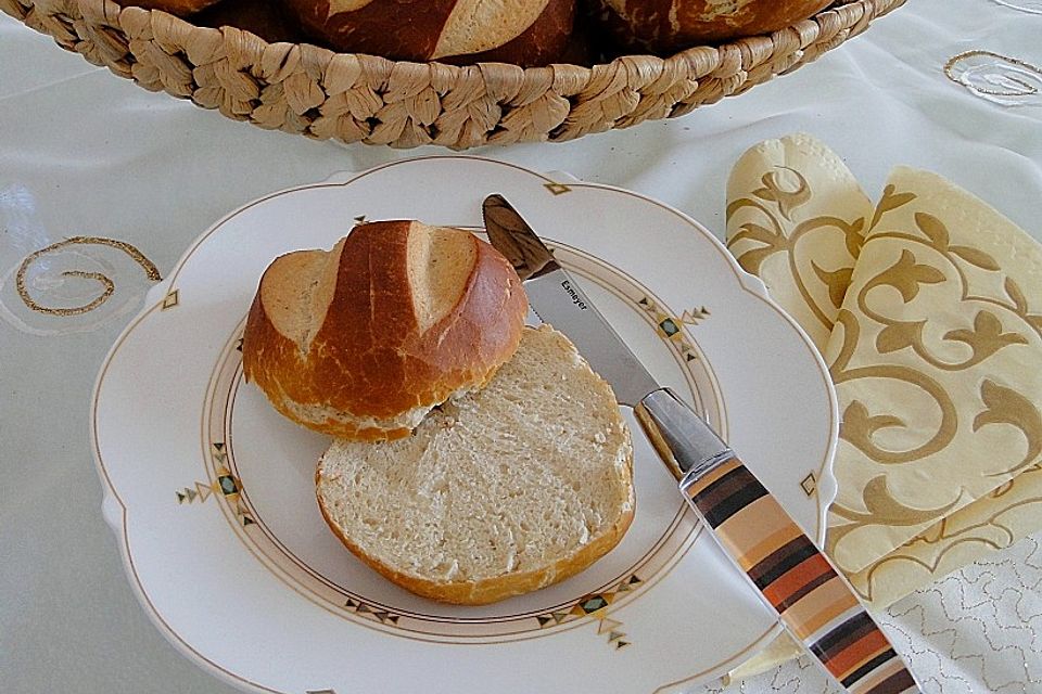 Dinkel-Laugenhörnchen mit oder ohne Käse