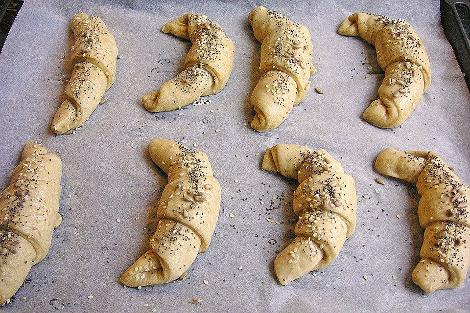 Dinkel-Laugenhörnchen mit oder ohne Käse