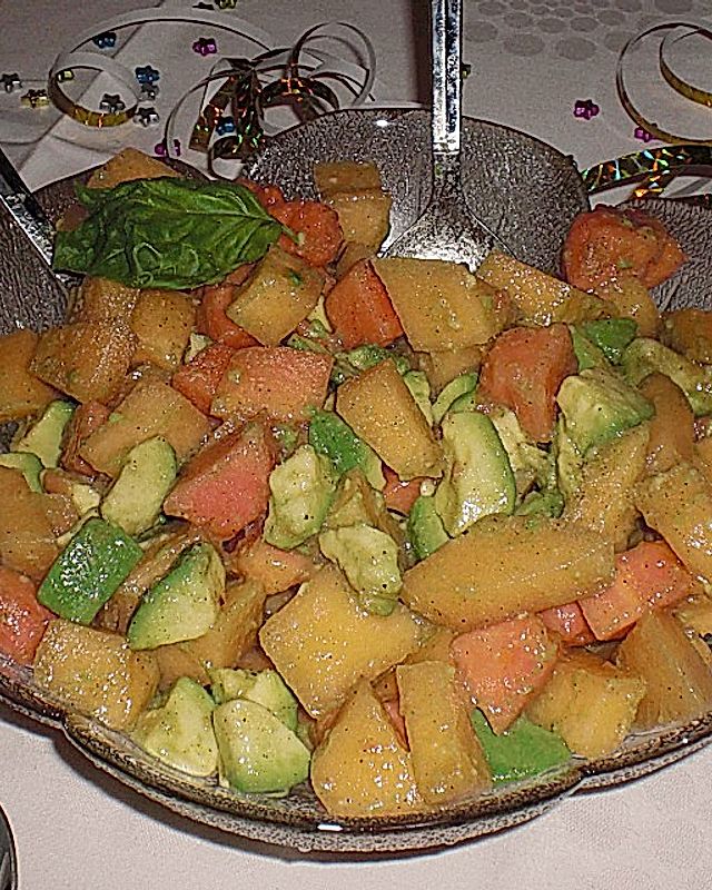 Fruchtiger Avocado-Melonen-Salat