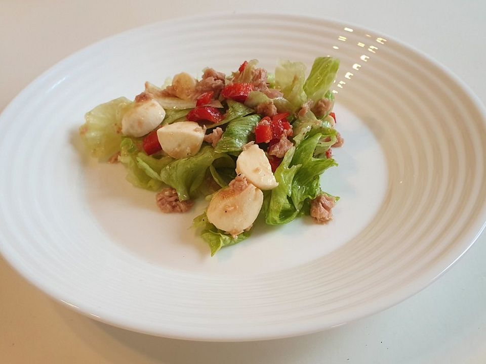 Eisbergsalat mit Thunfisch und Mozzarella von kai70 | Chefkoch