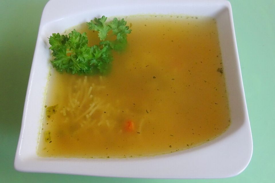 Hühnersuppe