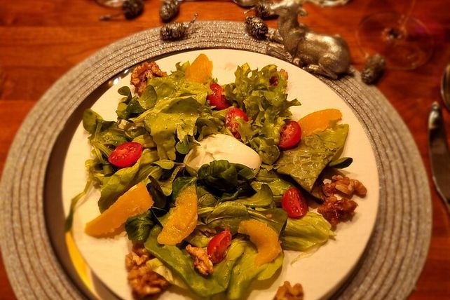 Feldsalat mit Walnuss-Orangen-Vinaigrette von Micki80| Chefkoch