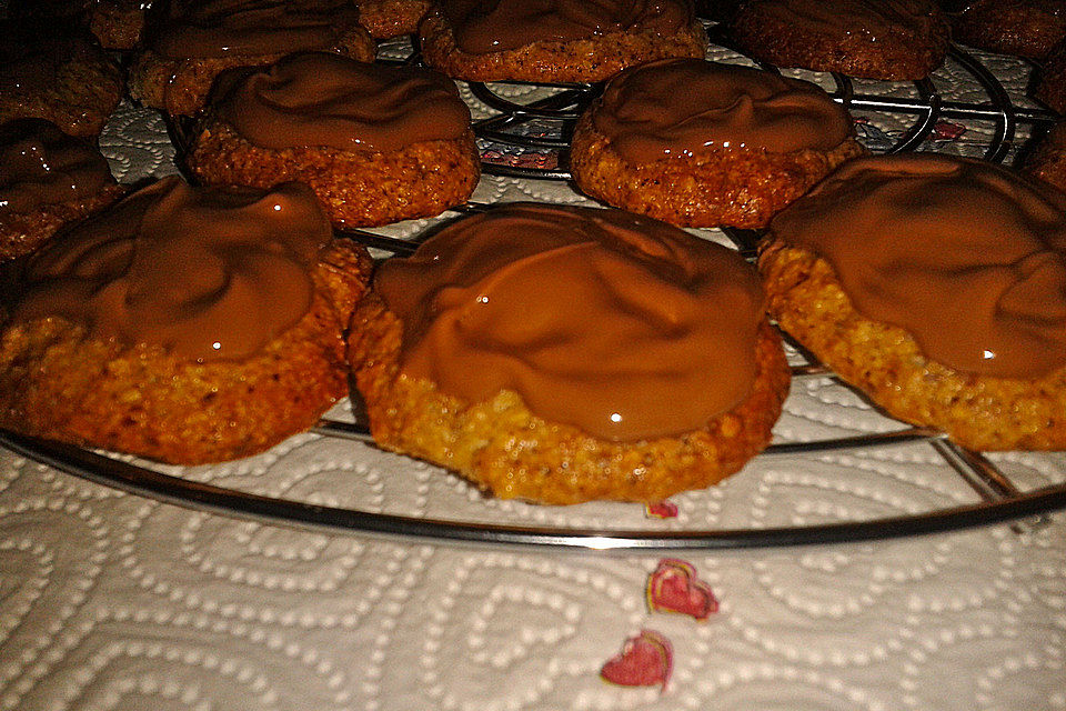 Nussplätzchen Nussplätzchen