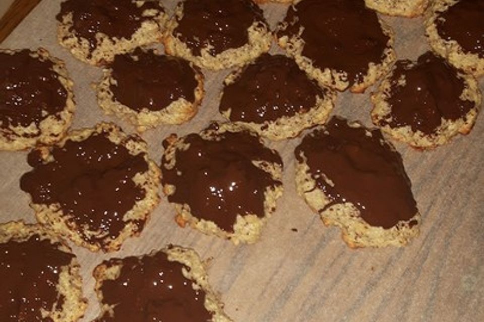 Nussplätzchen Nussplätzchen