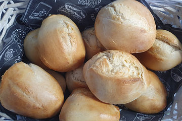 Knusprige Luftige Lockere Brotchen Von Maxi1963 Chefkoch