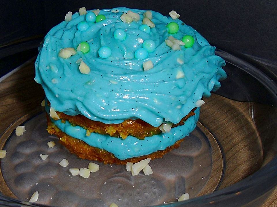 Karotten-Mandel-Cupcakes mit Vanille-Bittermandel-Frosting von ...