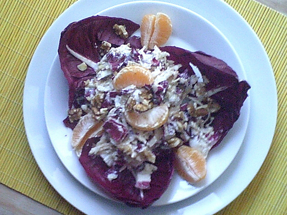 Sellerie-Radicchio Salat mit Mandarinen und Walnüssen von vanzi7mon ...
