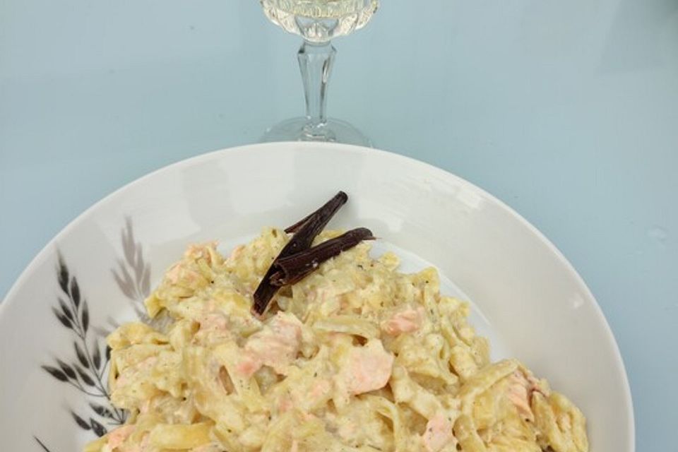 Farfalle mit Lachs-Vanille-Soße