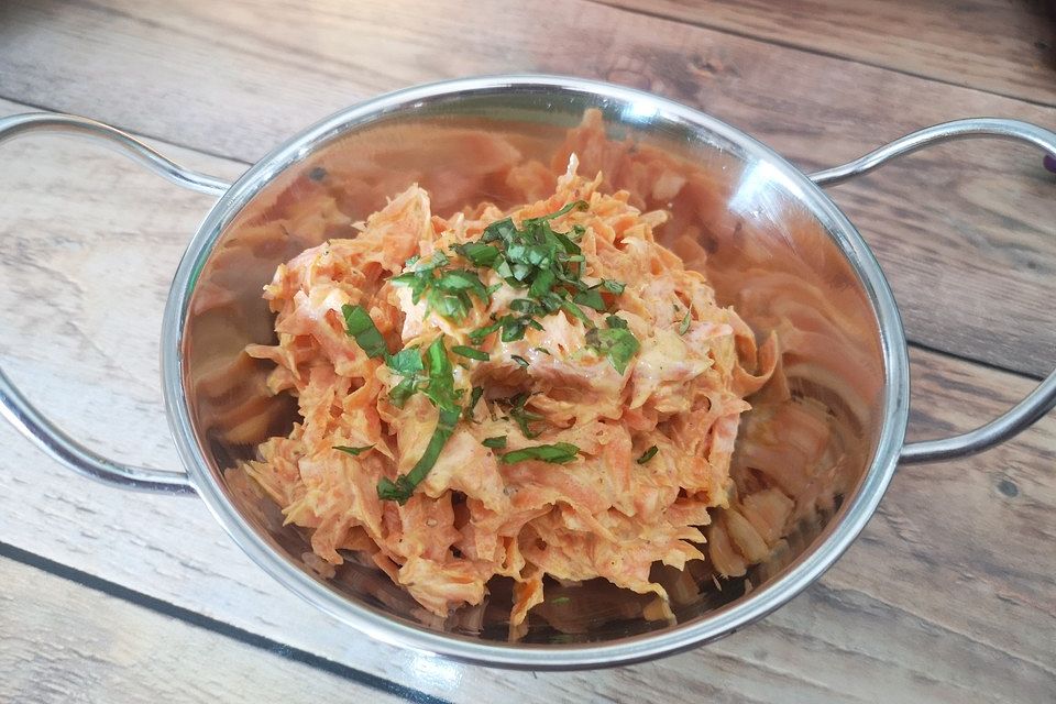 Möhrensalat mit Joghurt und Mayonnaise