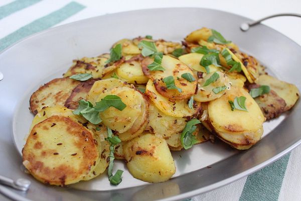 Bratkartoffeln aus rohen Kartoffeln von blondesDornröschen | Chefkoch