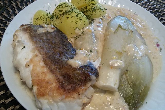 Gebratener Skrei mit Wermutsauce und geschmortem Chicoree von t.hoppe ...