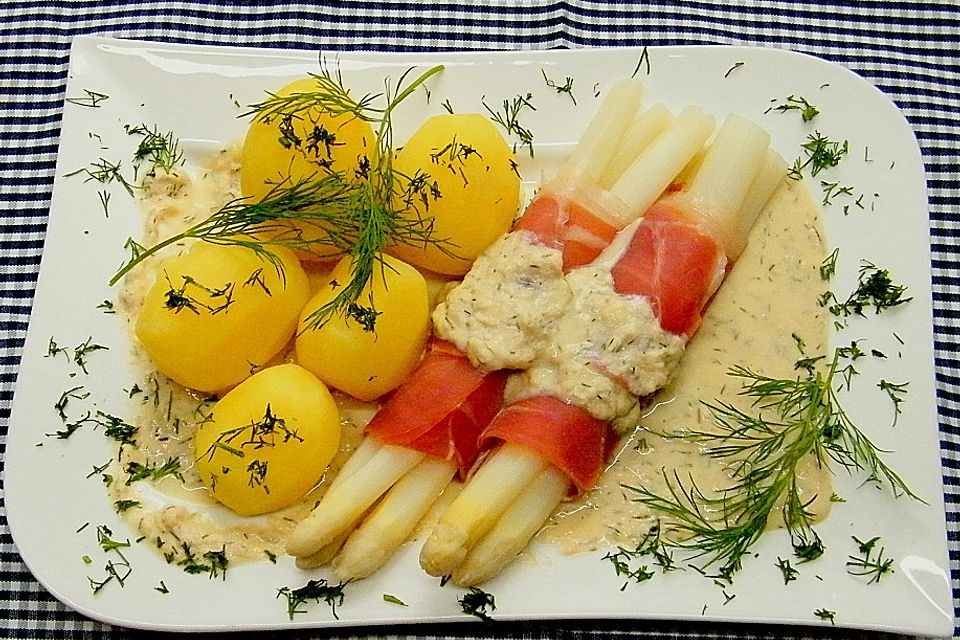 Spargel mit Serranoschinken und Lachs-Meerrettich Sauce