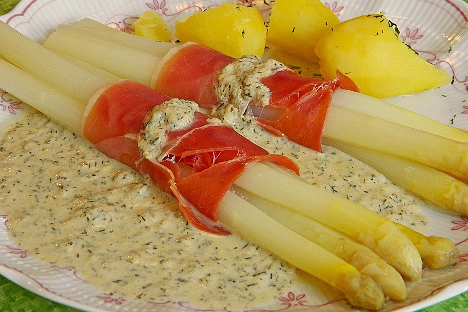 Spargel mit Serranoschinken und Lachs-Meerrettich Sauce