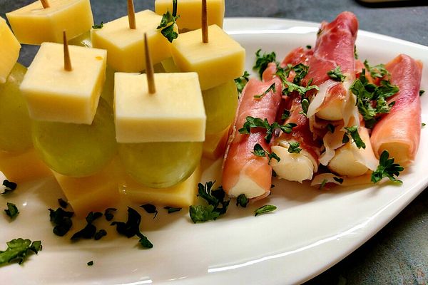 Schinkenröllchen mit Meerrettichsahne tschechische Art von Jape | Chefkoch