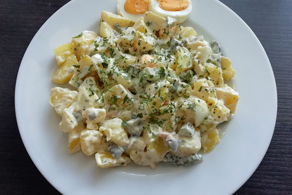 Feiner Kartoffelsalat mit Ei