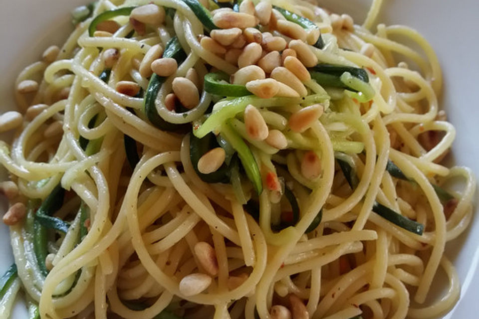 Fettuccine mit Zucchini