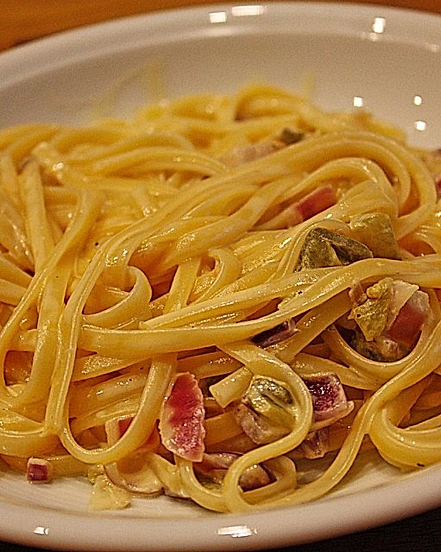 Chili-Cheese Spaghetti