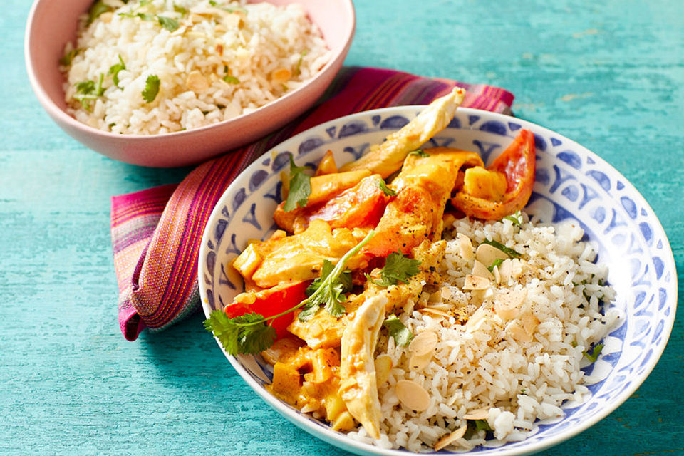 Brasilianisches Hühnchen mit Kokosmilch und Mango