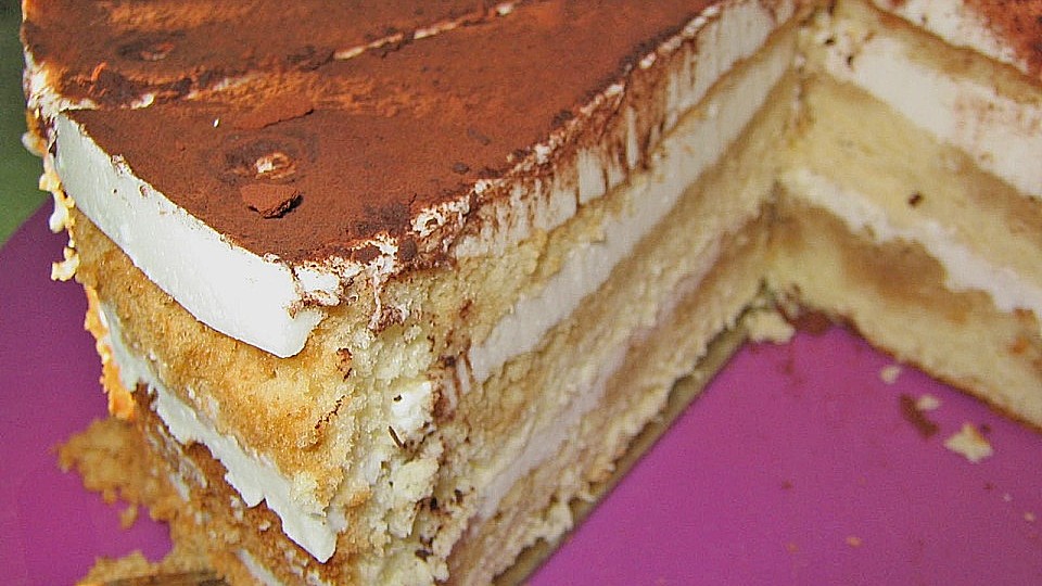 Tiramisu-Fußball-Torte Rezept vom Hobbybäcker